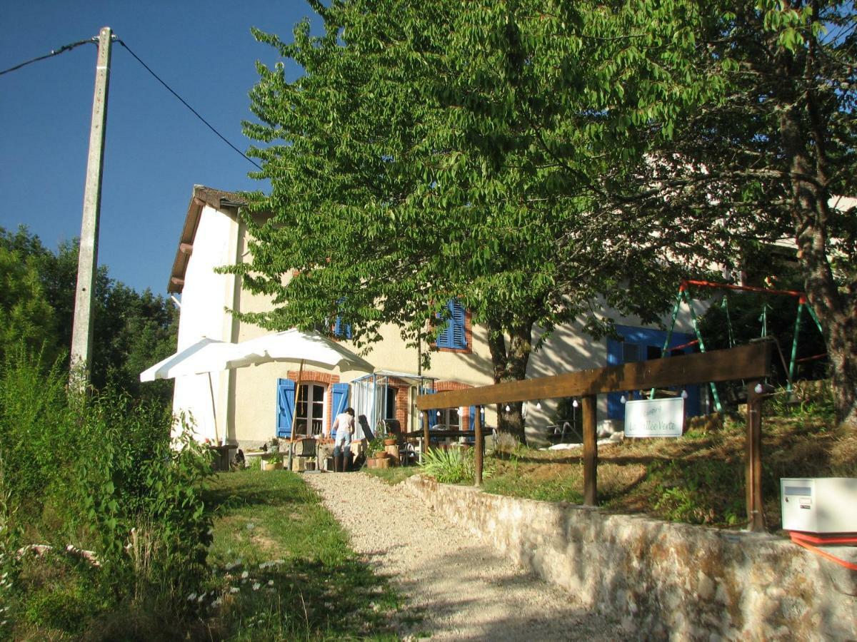 Camping La Vallee Verte Ambert Eksteriør billede